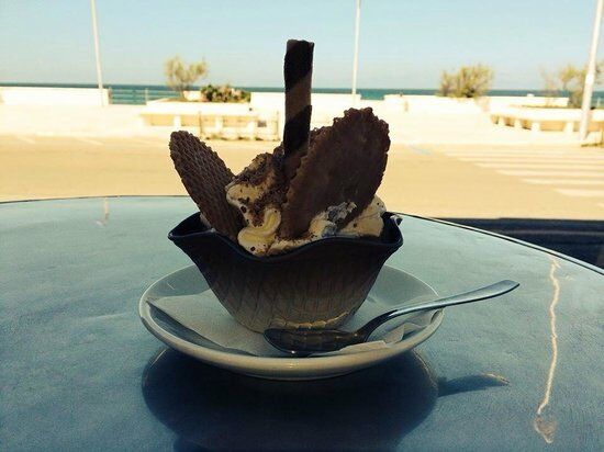 Bar gelateria ornella Dentoni