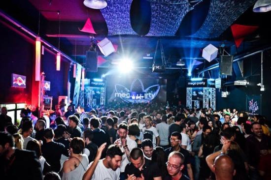 Demode Club