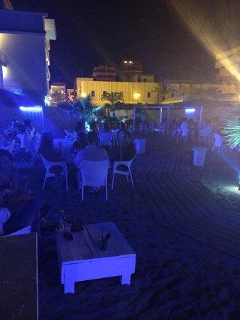 Street Bar