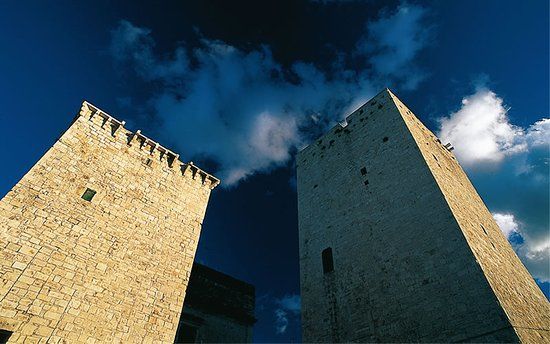 la Torre Maestra