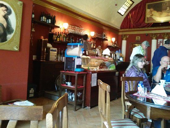 Parisi Cafe