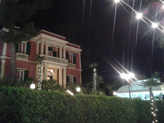 Wunderbar Cafe'